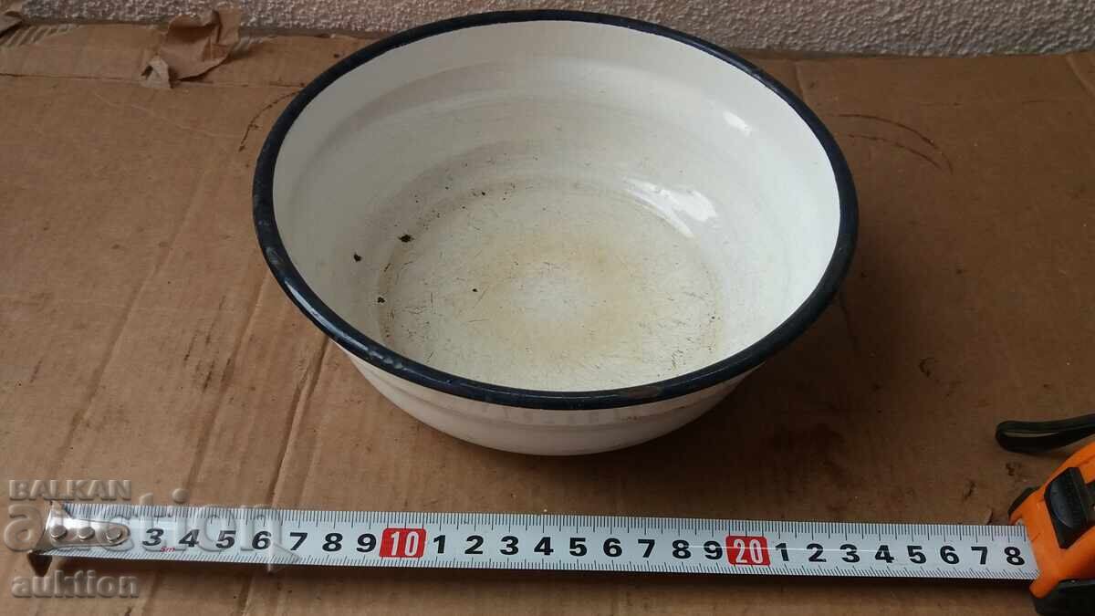 Socially enameled bowl, fruit tray with price 1.99 BGN | € 1.02