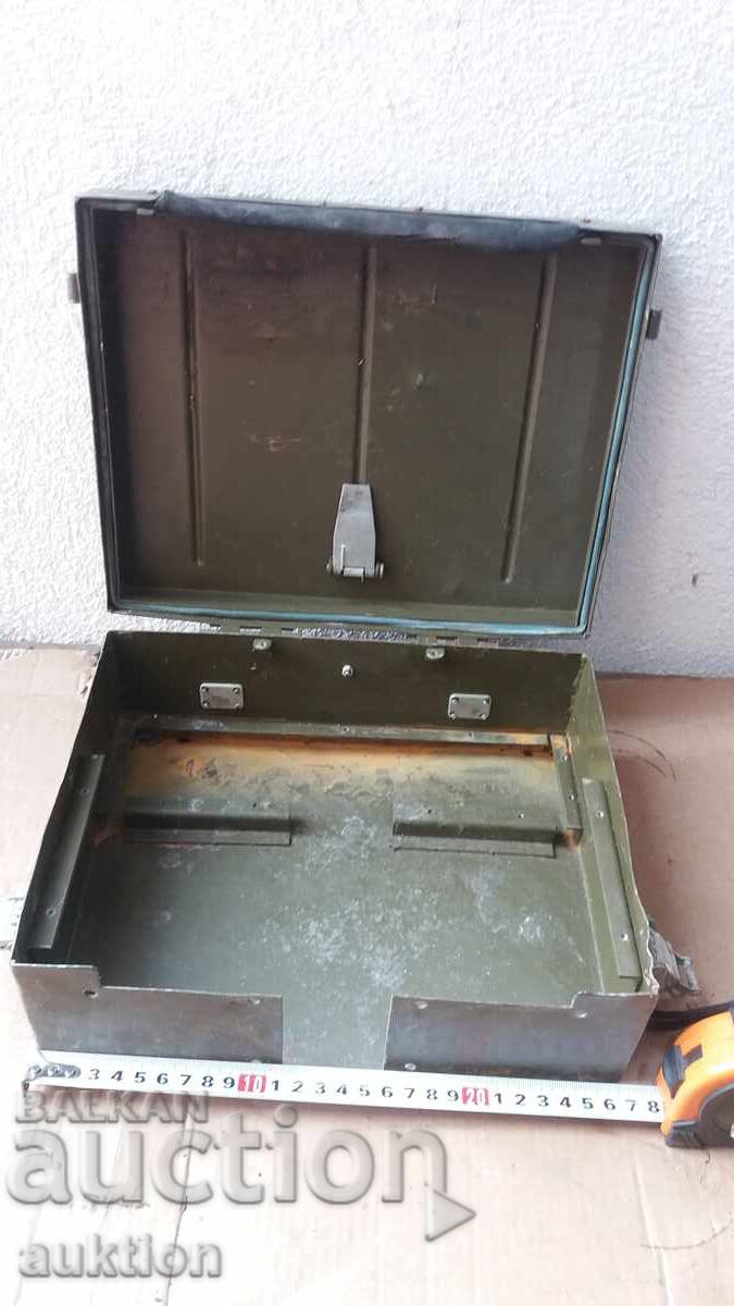 СТАРА ВОЕННА КУТИЯ - МАСИВНО ЖЕЛЯЗО - 7
