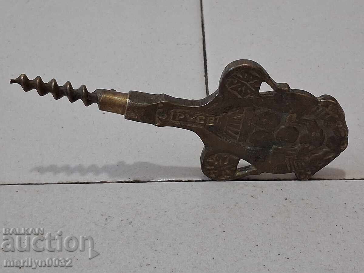 Delivery of Old bronze corkscrew Ruse 60-70s NRB Delivery of Old bronze corkscrew Ruse 60-70s NRB