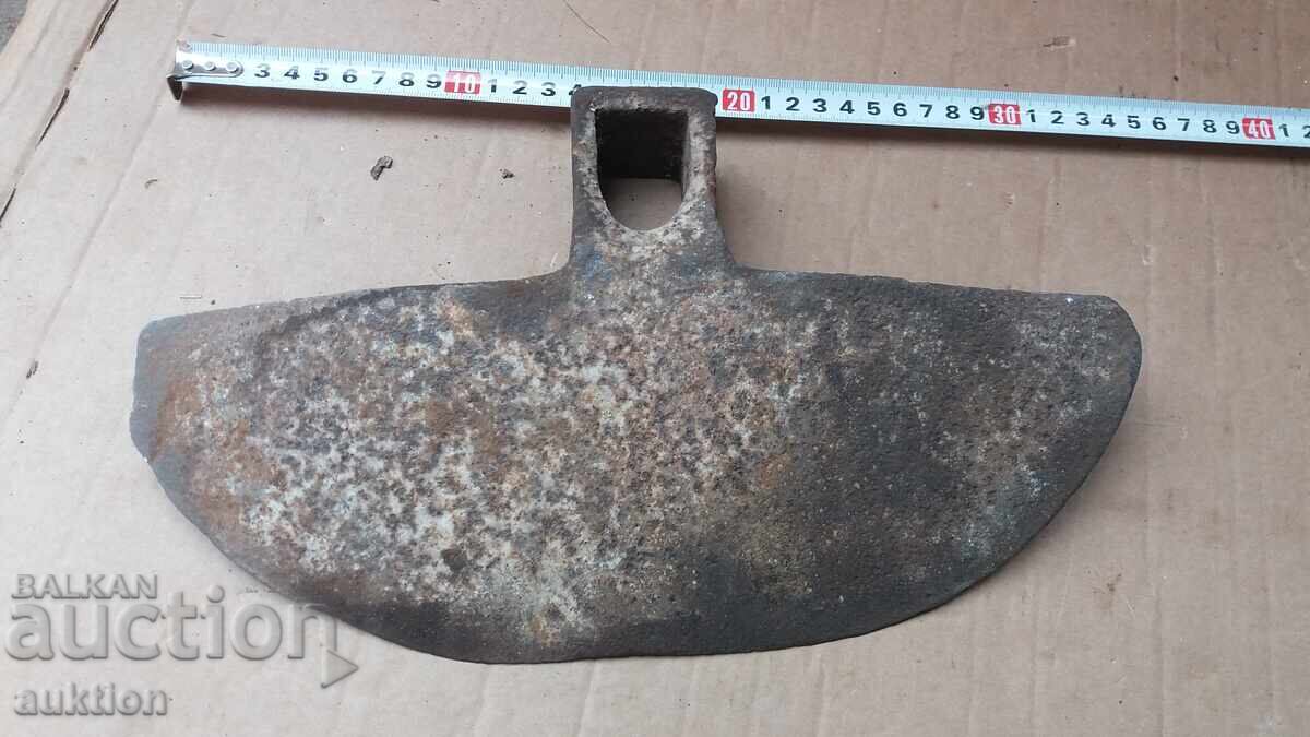 ΜΙΑ ΠΑΛΙΑ ΤΣΑΠΑΝΗ με τιμή 4.99 BGN | € 2.55 ΜΙΑ ΠΑΛΙΑ ΤΣΑΠΑΝΗ με τιμή 4.99 BGN | € 2.55