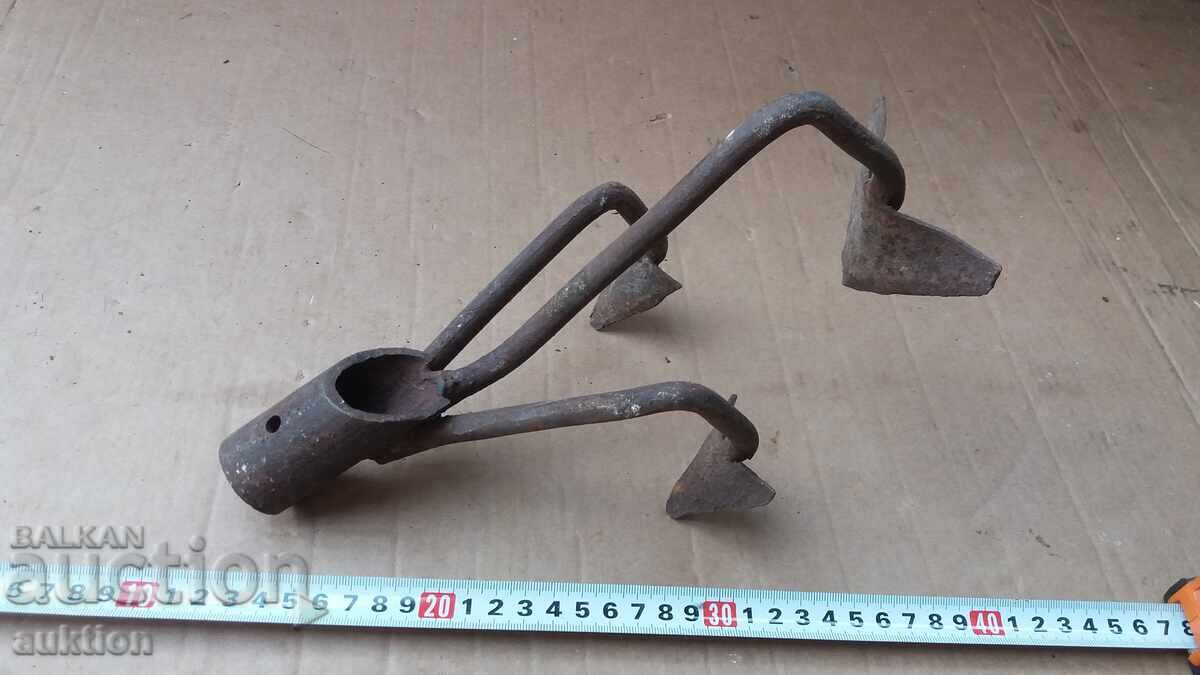 Δημοπρασία Παλιά, στιβαρή γεωργική λεπίδα - τσάπα