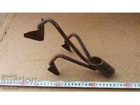 Vechi unealtă agricolă masivă - sapă