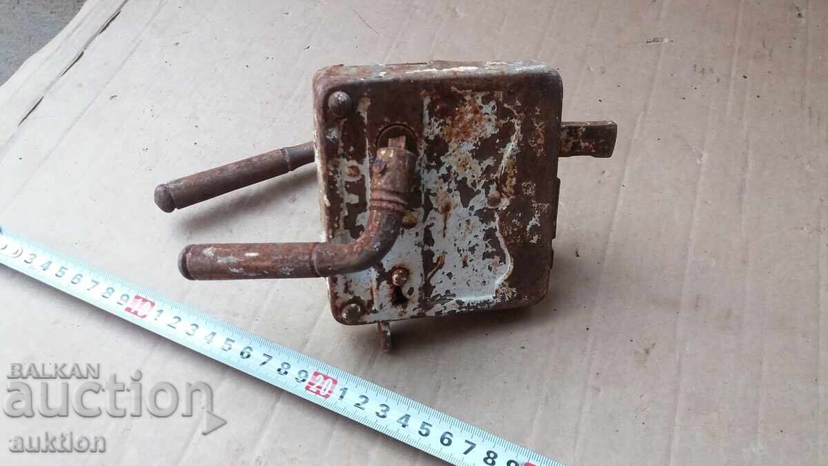 Δημοπρασία Σφυρήλατη Αναγεννησιακή Λαβή