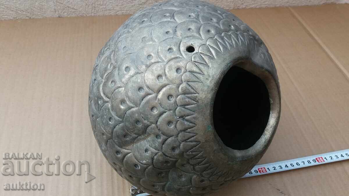 ΜΑΣΙΦ ΚΟΦΤΗ ΧΑΛΚΙΝΗ ΣΦΑΙΡΑ ΔΙΑΚΟΣΜΗΜΕΝΗ με τιμή 49.99 BGN | € 25.56