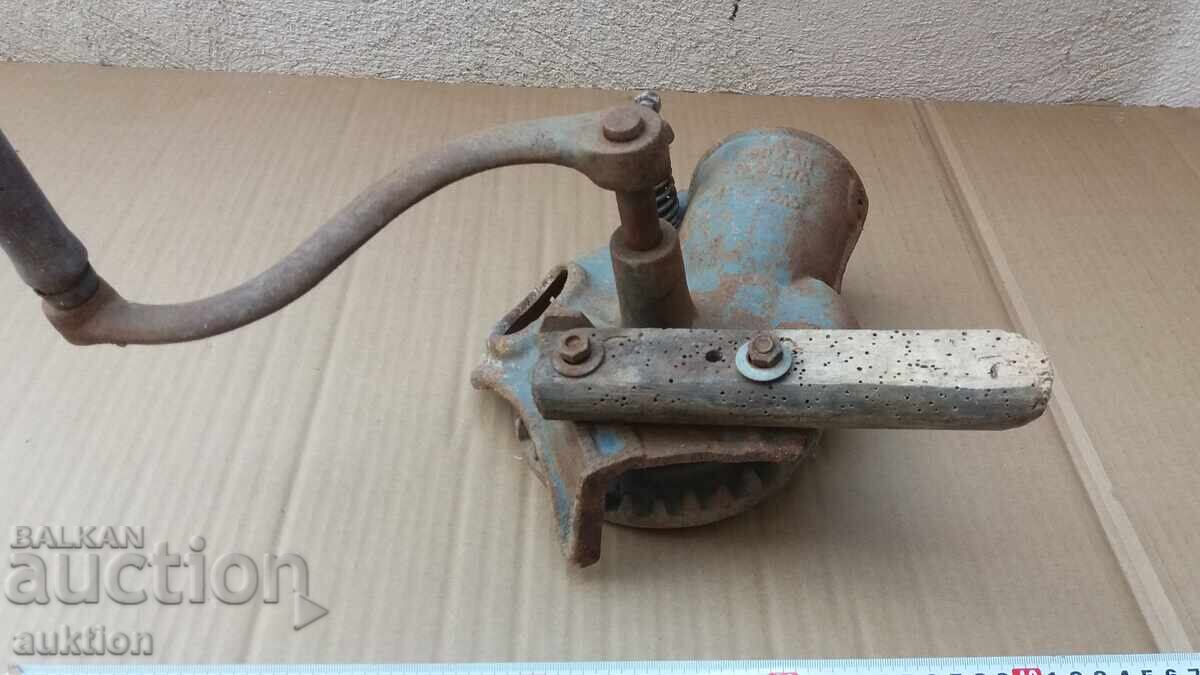 Δημοπρασία ΠΑΛΙΟ ΑΡΙΣΤΟ ΜΗΧΑΝΗΜΑ ΓΙΑ ΑΛΕΣΜΑ ΚΑΛΑΜΠΟΚΙΟΥ, ΚΟΥΚΟΥΡΟΥΖΙΟΥ