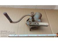 MAȘINĂ DE MĂCINAT PORUMB VECHE, EXCELENTĂ