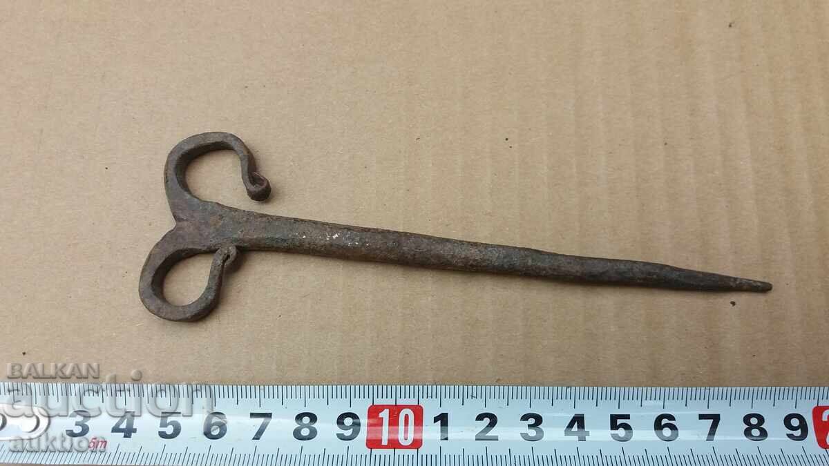 Livrarea Awl RENAȘTEREA FORJATĂ, UNALĂ - SARASCHI Livrarea Awl RENAȘTEREA FORJATĂ, UNALĂ - SARASCHI