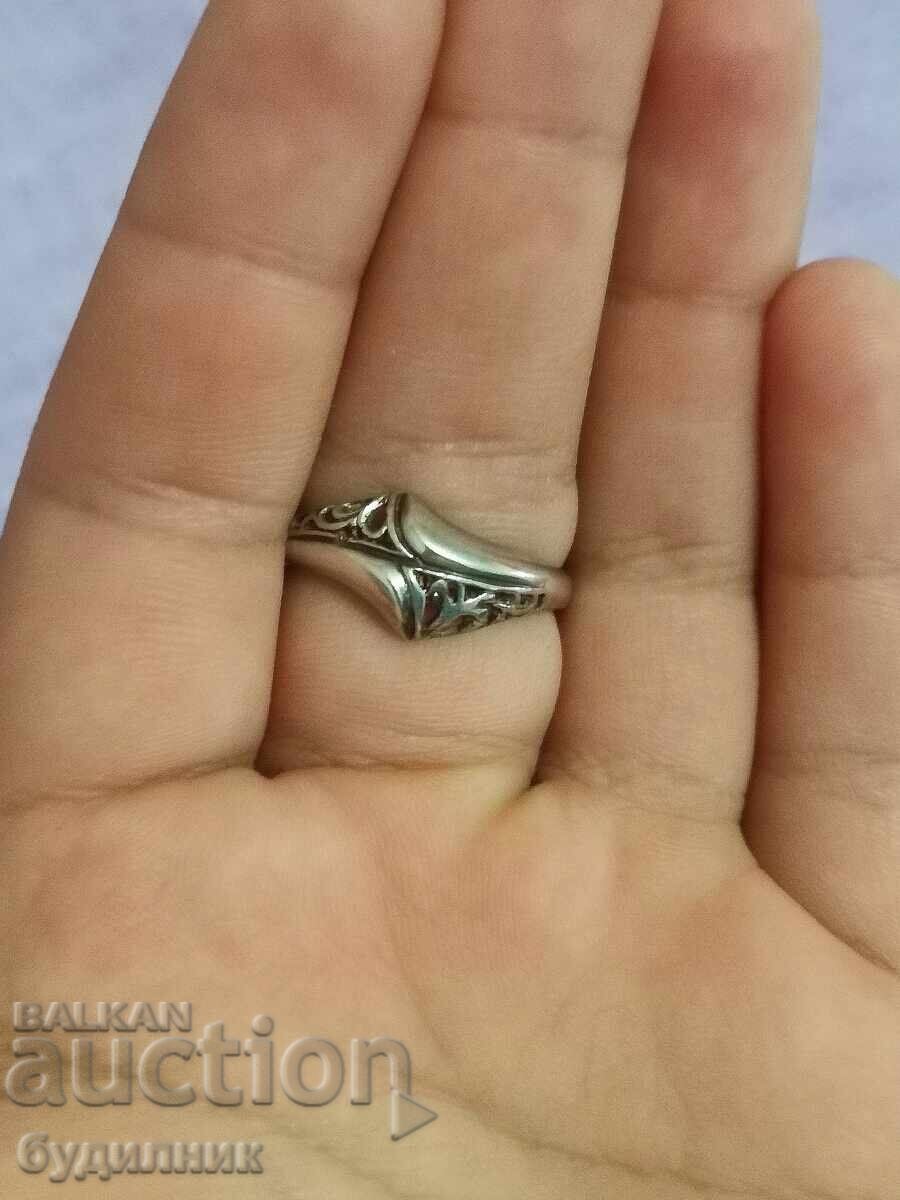 Silver ring. 16.8mm. I'm listing over 100 auctions. Take a look - 5