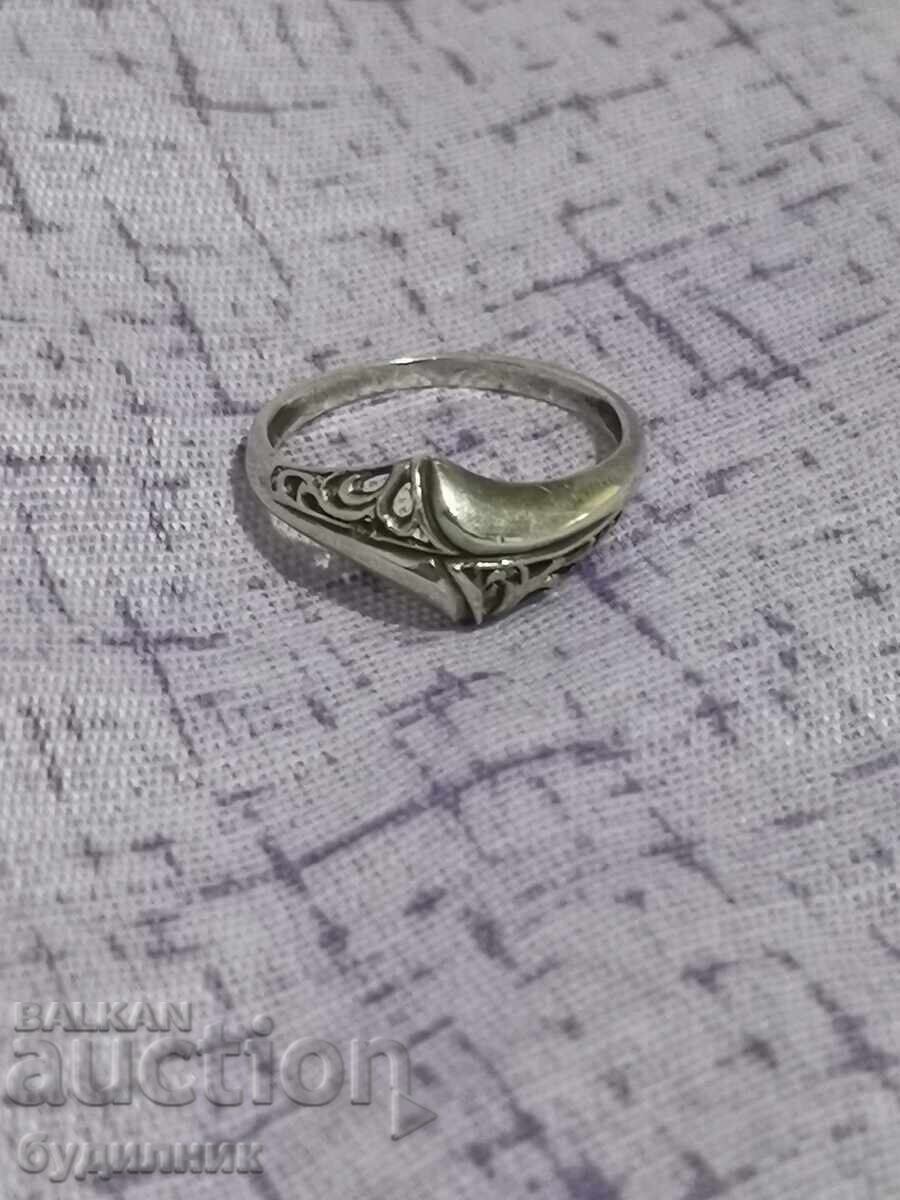 Silver ring. 16.8mm. I'm listing over 100 auctions. Take a look