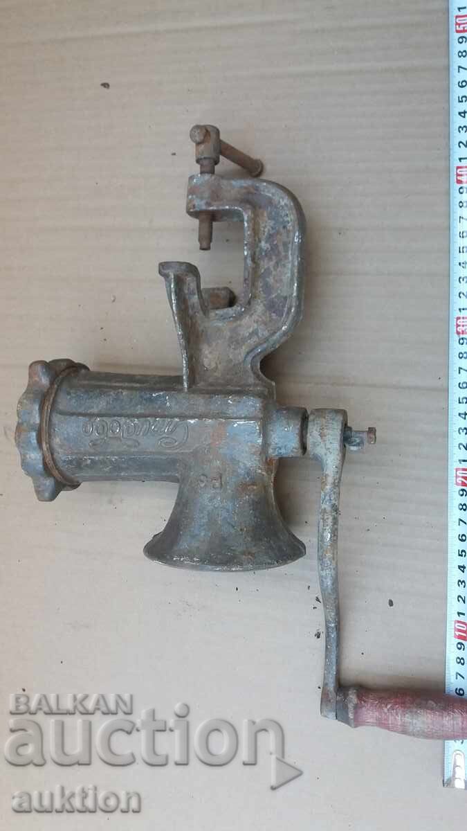 OLD HAND MEAT GRINDER - ROYAL ERA - 5
