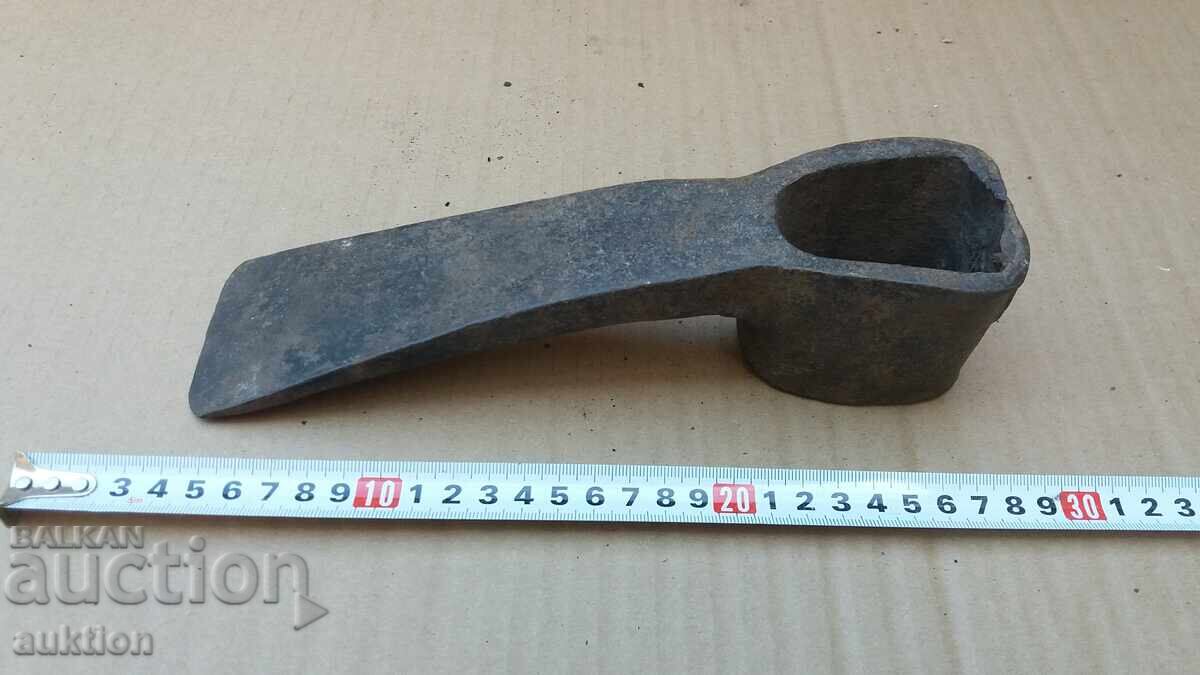 СТАР ИНСТРУМЕНТ ЗА ВАДЕНЕ НА КАМЪНИ - МОТИКА с цена 6.99 лв. | € 3.57