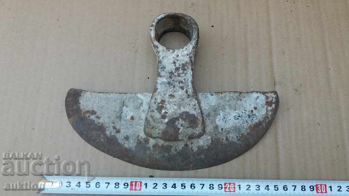 ΜΙΑ ΠΑΛΙΑ ΤΣΑΠΑΝΗ με τιμή 4.99 BGN | € 2.55