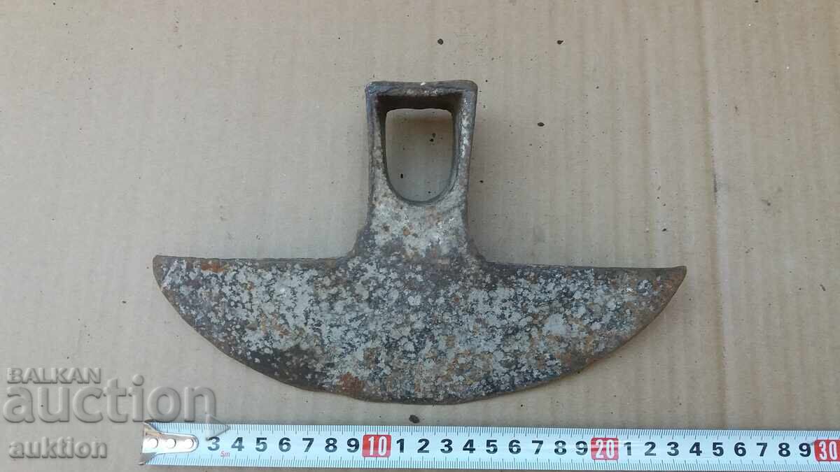 ΜΙΑ ΠΑΛΙΑ ΤΣΑΠΑΝΗ με τιμή 4.99 BGN | € 2.55