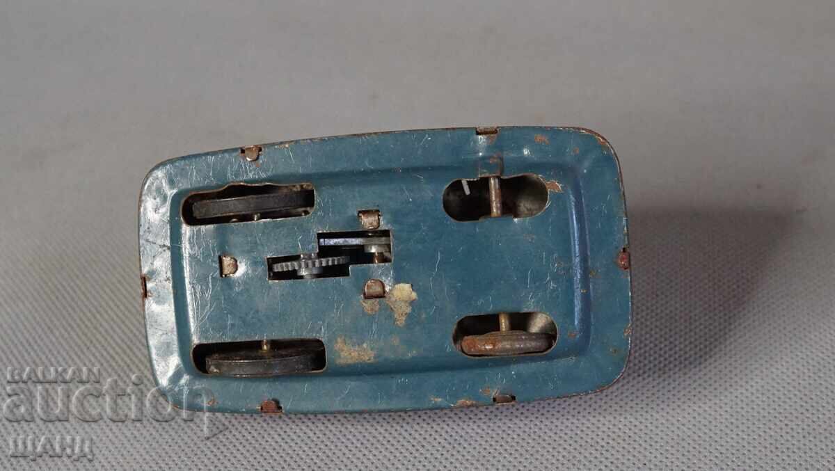 Παράδοση Παλιό Ουγγρικό μεταλλικό μηχανικό παιχνίδι μοντέλο αυτοκινήτου