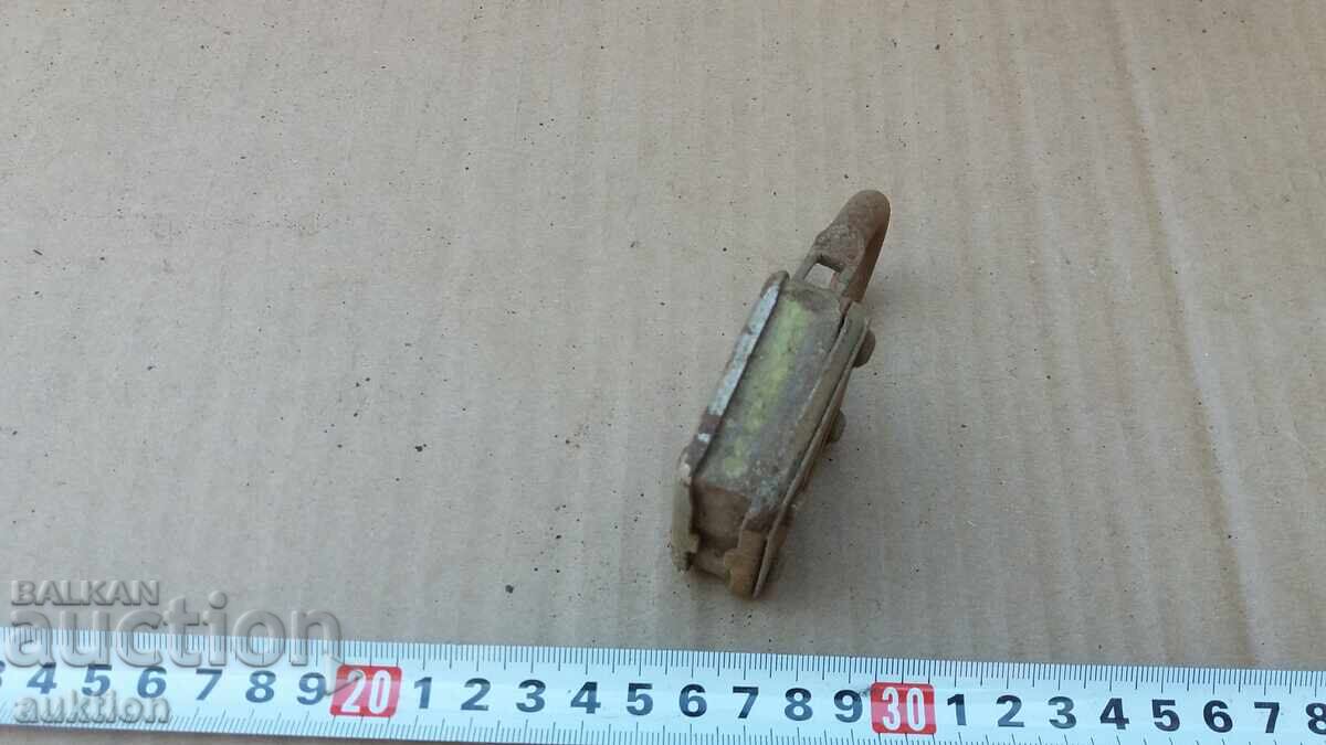 Livrarea LACAT VECHI Livrarea LACAT VECHI