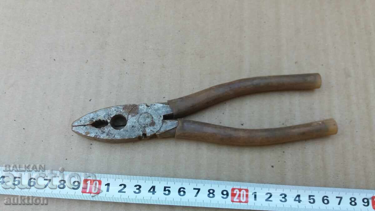 СТАР КЕРПЕДЕН, КЛЕЩИ с цена 1.99 лв. | € 1.02 СТАР КЕРПЕДЕН, КЛЕЩИ с цена 1.99 лв. | € 1.02