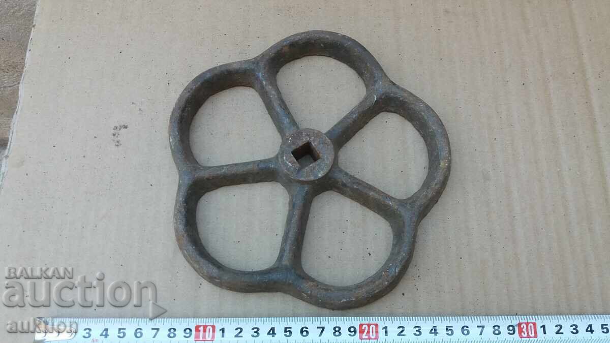 BICICLETĂ VECHE - MACARA - FONTĂ - 5 BICICLETĂ VECHE - MACARA - FONTĂ - 5