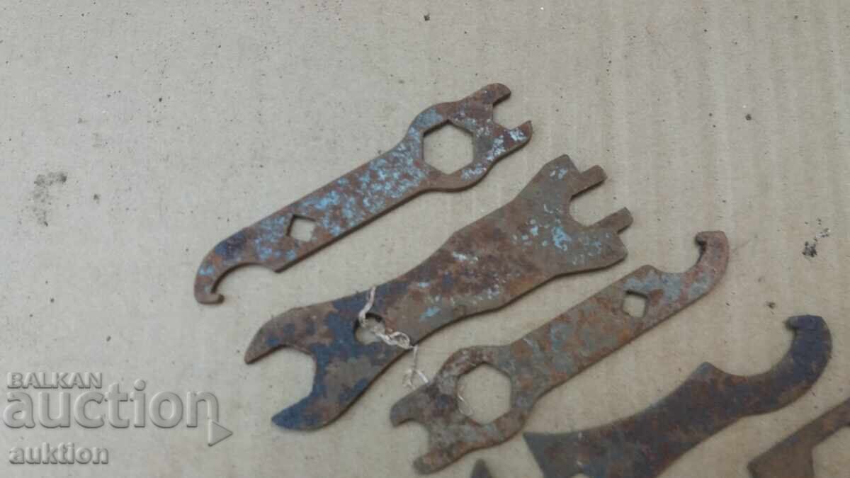 Licitație LOT CHEI DE LA BICICLETĂ VECHE - SET