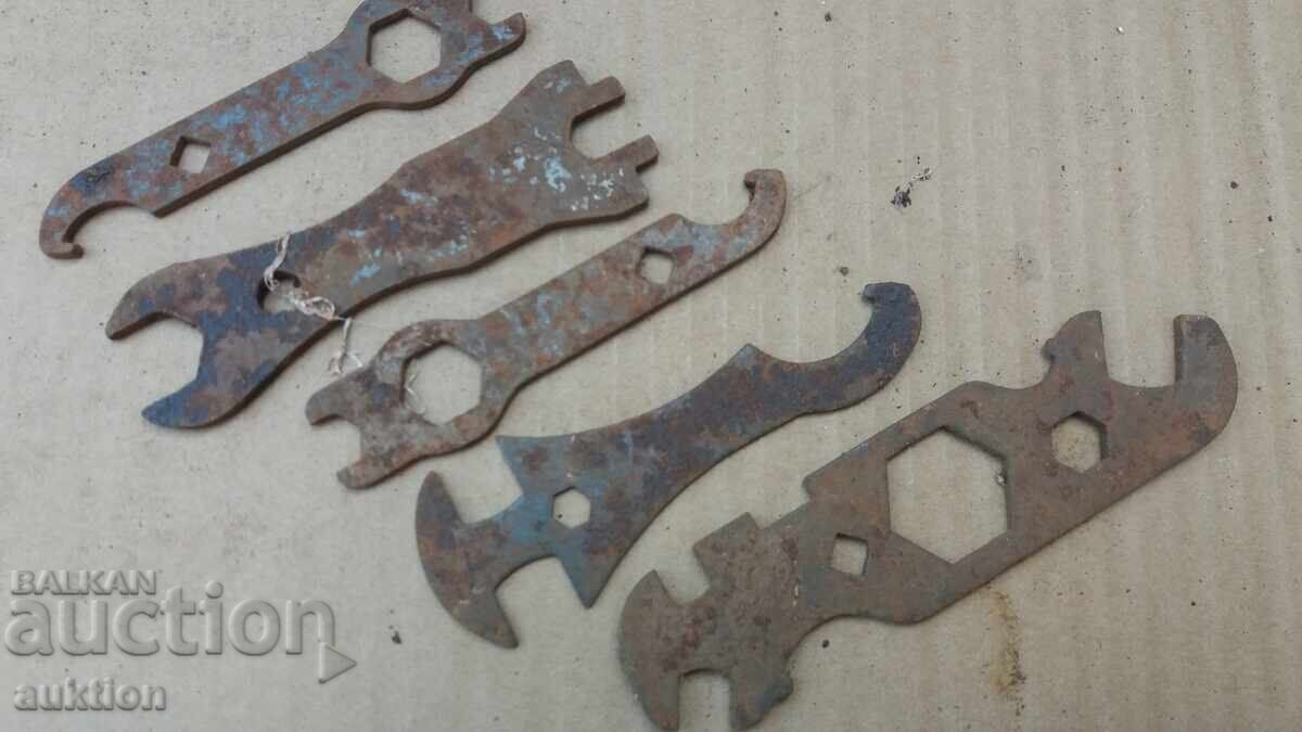 Livrarea LOT CHEI DE LA BICICLETĂ VECHE - SET