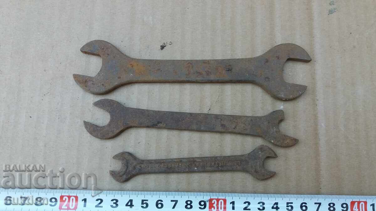 CHEI VECHI DE STRÂNGERE 3 BUCĂȚI cu preț 1.99 BGN | € 1.02