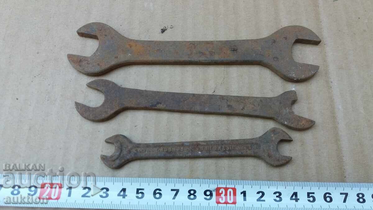 Licitație CHEI VECHI DE STRÂNGERE 3 BUCĂȚI