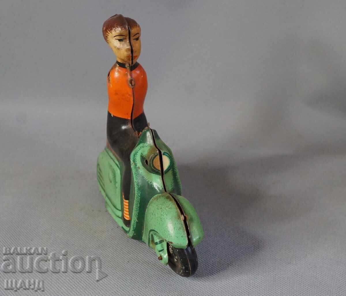 Аукцион Веспа Стара Немска метална механична играчка модел мотор