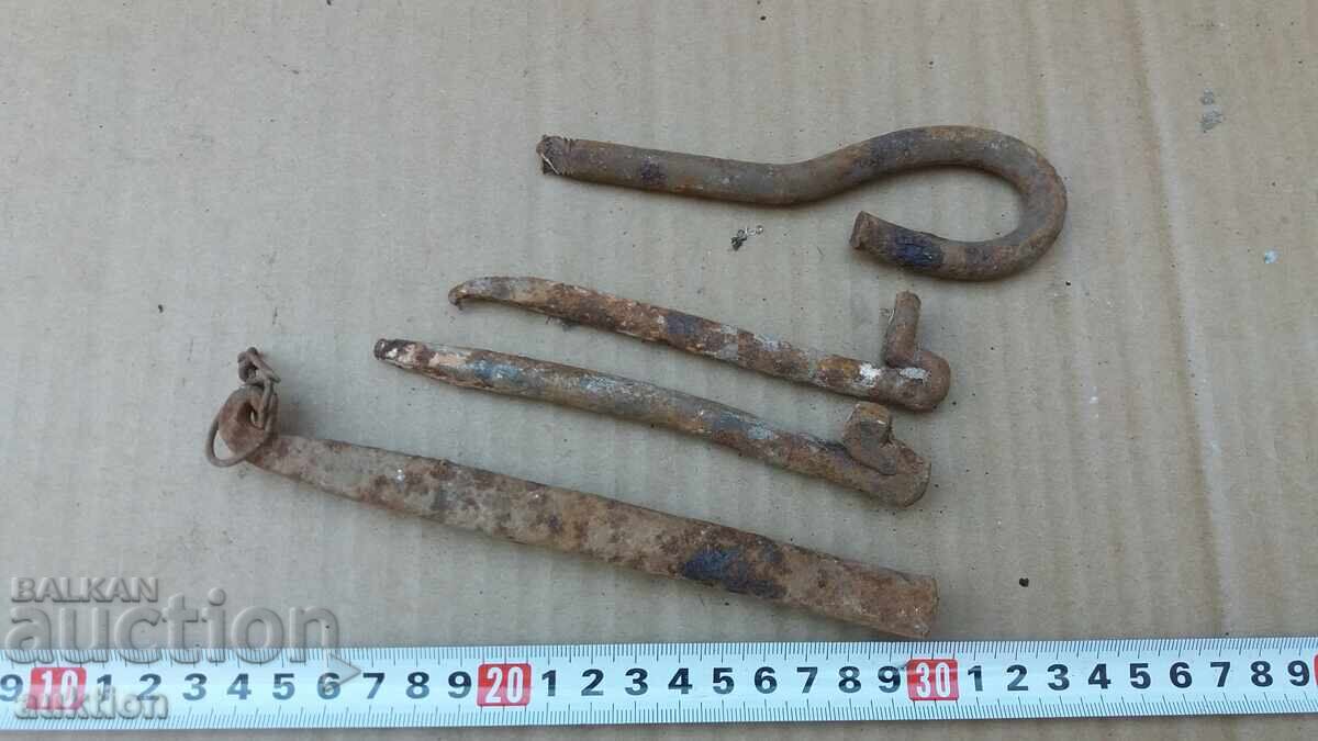 СТАРИ КОВАНИ ЖЕЛЕЗА с цена 1.99 лв. | € 1.02 СТАРИ КОВАНИ ЖЕЛЕЗА с цена 1.99 лв. | € 1.02