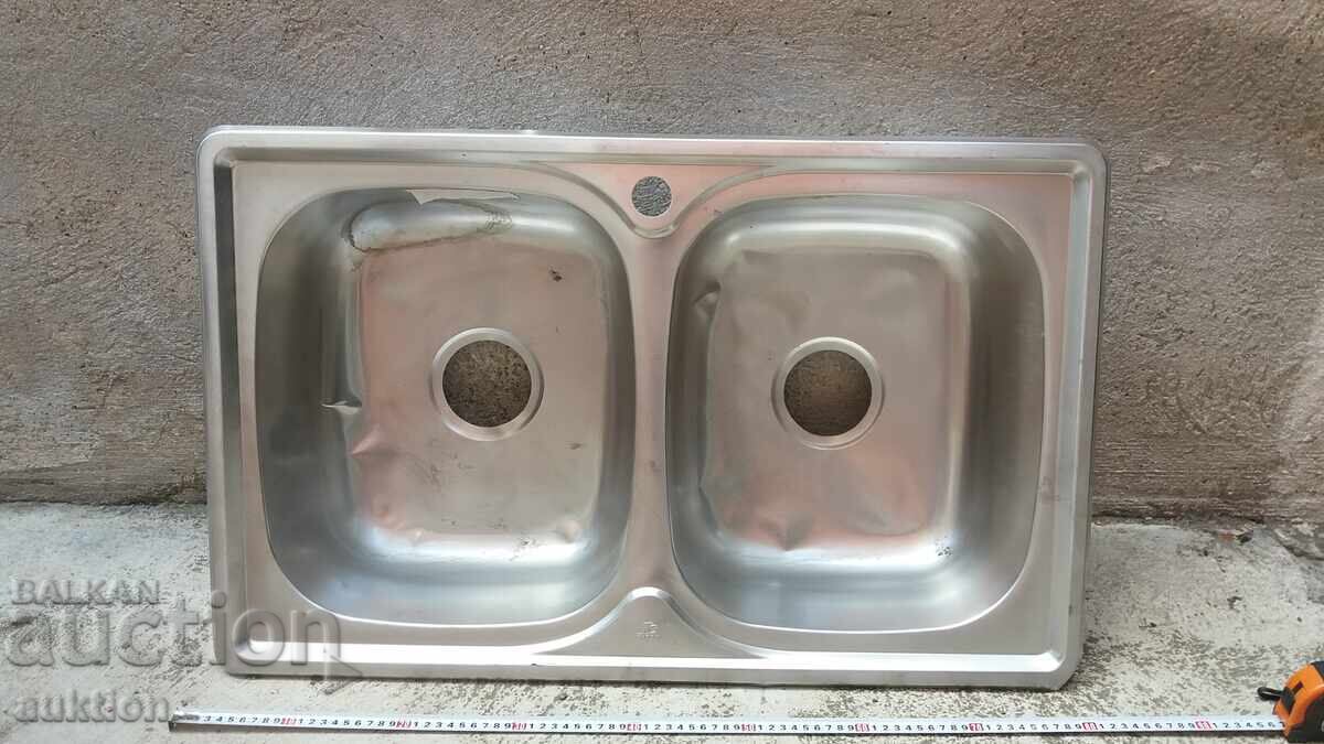 CHIUVETĂ EXCELENTĂ, LAVOAR - DUBLU cu preț 49.99 BGN | € 25.56