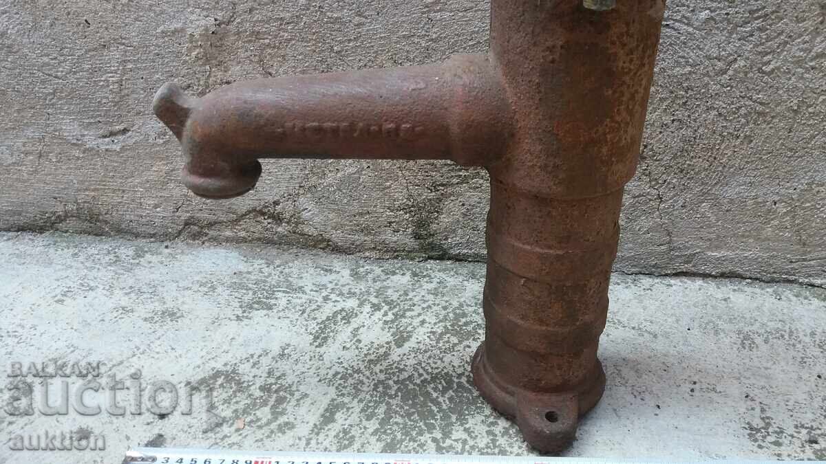 POMPĂ DE GRĂDINĂ MASIVĂ MANUALĂ - FONTĂ, SOC cu preț 48.99 BGN | € 25.05