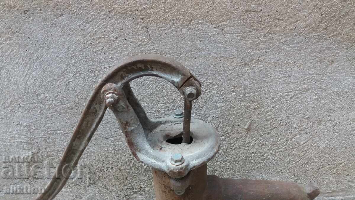 Livrarea POMPĂ DE GRĂDINĂ MASIVĂ MANUALĂ - FONTĂ, SOC