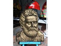 Μπότεφ, γλυπτικό ανάγλυφο από τον Γιόρνταν Κράτσμαροφ