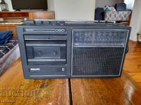 Vechi radiocasetofon Philips 090