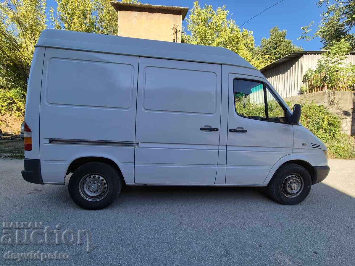 Mercedes-Benz Sprinter 211 with price 7000.00 BGN | € 3579.04 Mercedes-Benz Sprinter 211 with price 7000.00 BGN | € 3579.04