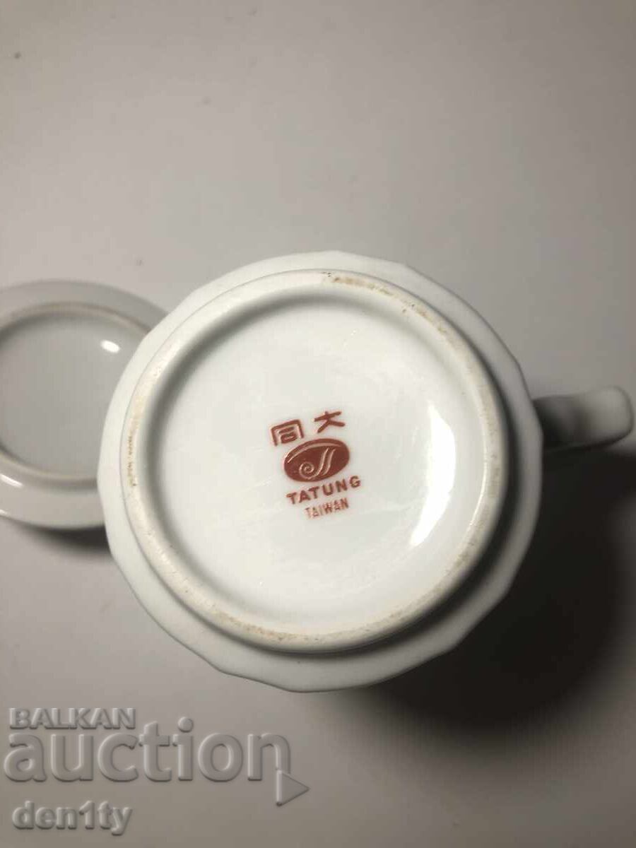Доставка на азиатска чаша, произведена в Тайван, Татумг