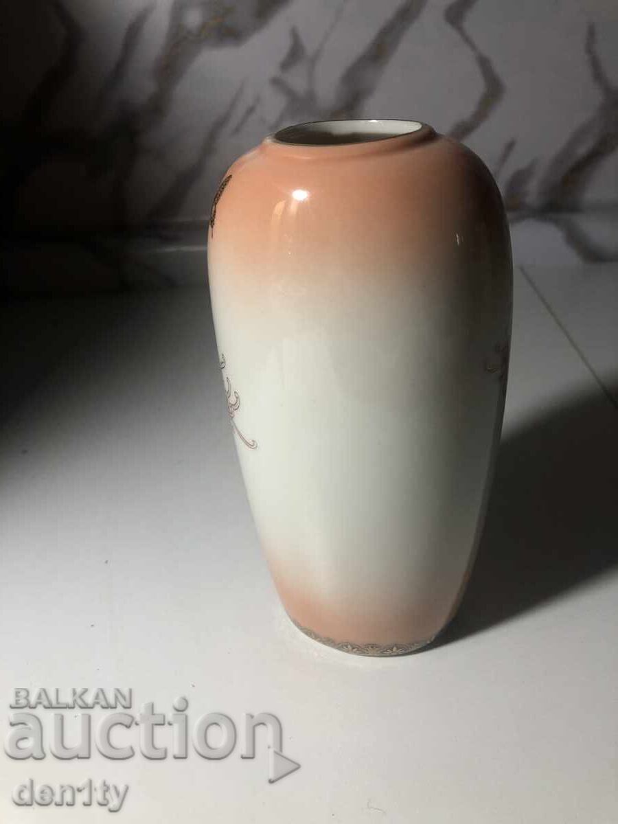 японска ваза 14,5 см с цена 17.00 лв. | € 8.69 японска ваза 14,5 см с цена 17.00 лв. | € 8.69