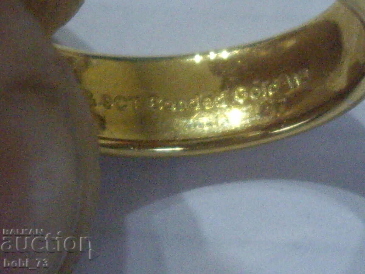 Παράδοση Ασημένια σκουλαρίκια με επιχρύσωση 9 καρατίων και διαμάντια.