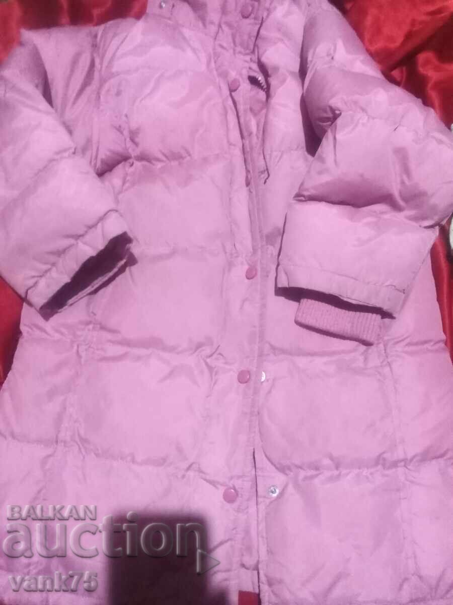 Ένα σωρό παιδικά ρούχα