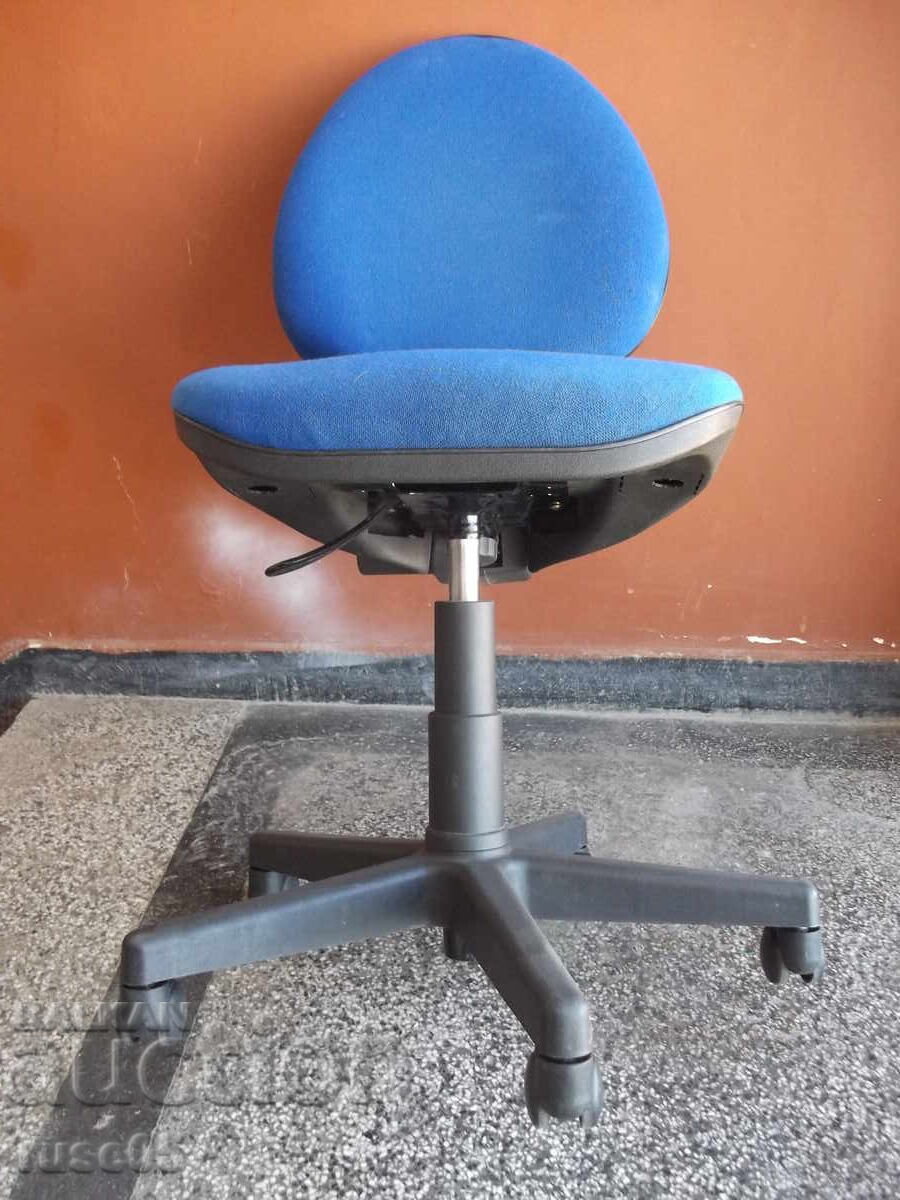 Office chair - 11 - 5