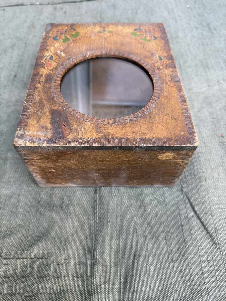 Wooden alarm clock box with price 30.00 BGN | € 15.34