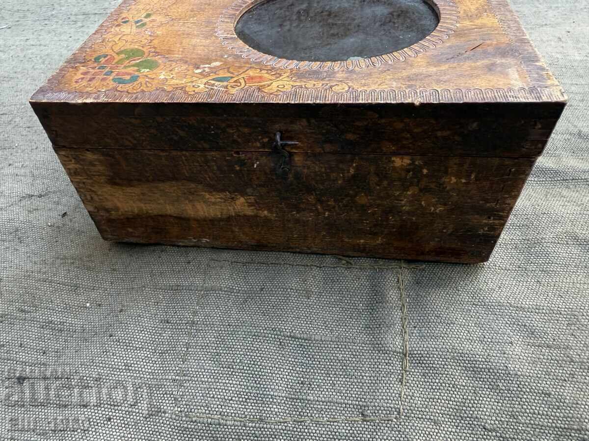 Auction  Wooden alarm clock box