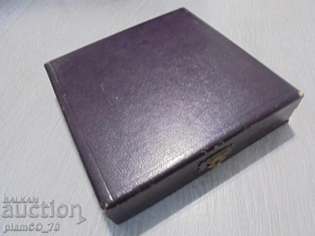 №*8225 Комплект от 12 стари малки лъжички в оригинална кутия - 6 №*8225 Комплект от 12 стари малки лъжички в оригинална кутия - 6