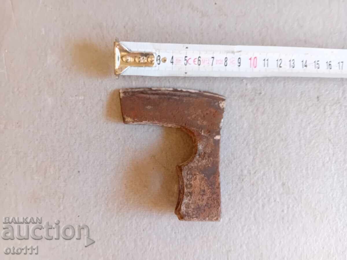 SMALL BG, AXE with price 20.00 BGN | € 10.23