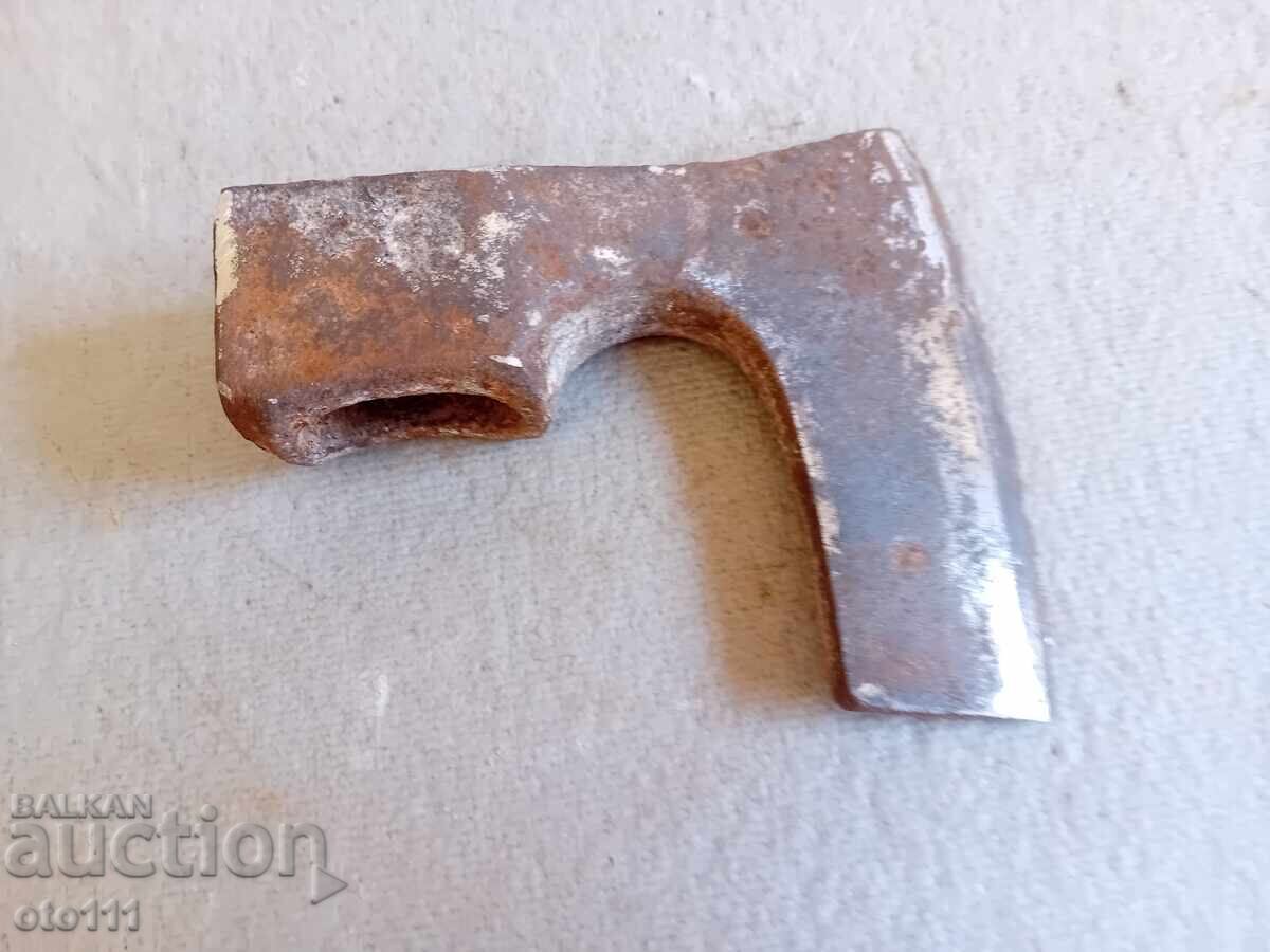 Delivery of SMALL BG, AXE