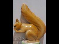 Figurină de porțelan bulgărească, veveriță, statuetă, porțelan