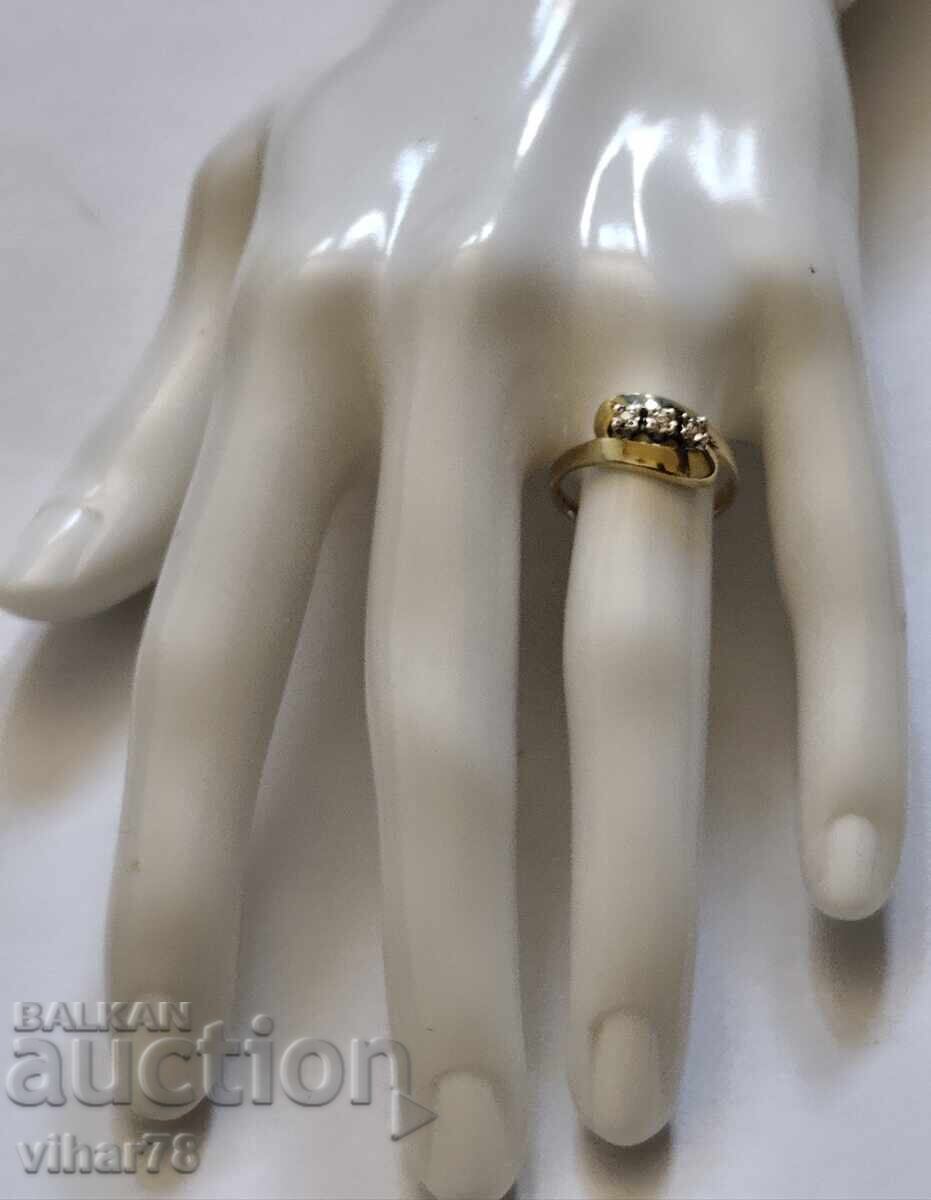 Auction  GOLD RING 8 KARAT WITH THREE DIAMONDS