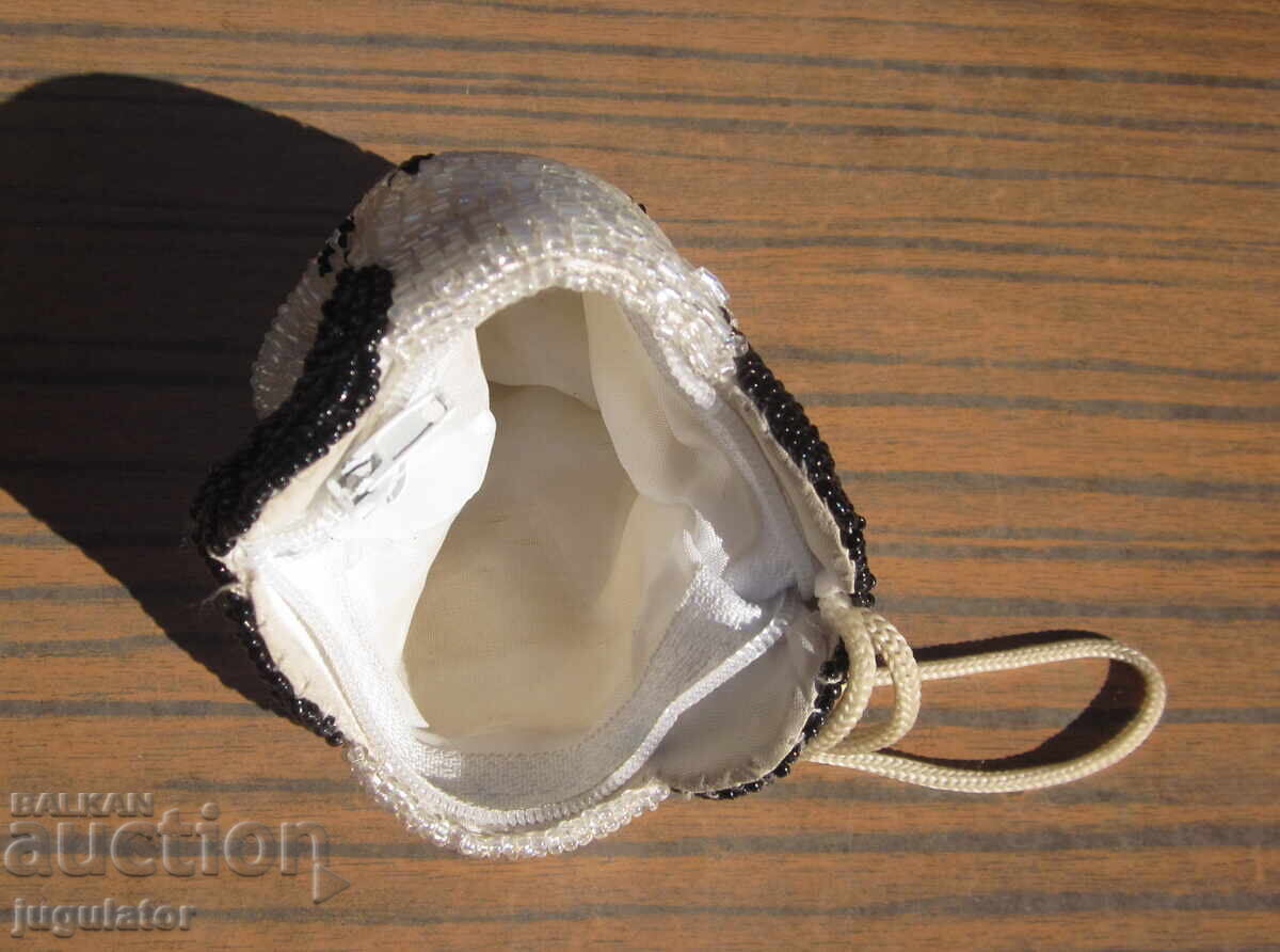 Old wallet cat cat embroidered with glass beads - 6 Old wallet cat cat embroidered with glass beads - 6