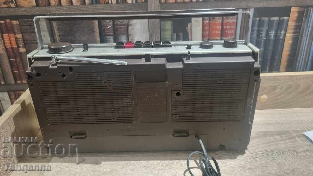 Delivery of Siemens Cassette Player Delivery of Siemens Cassette Player