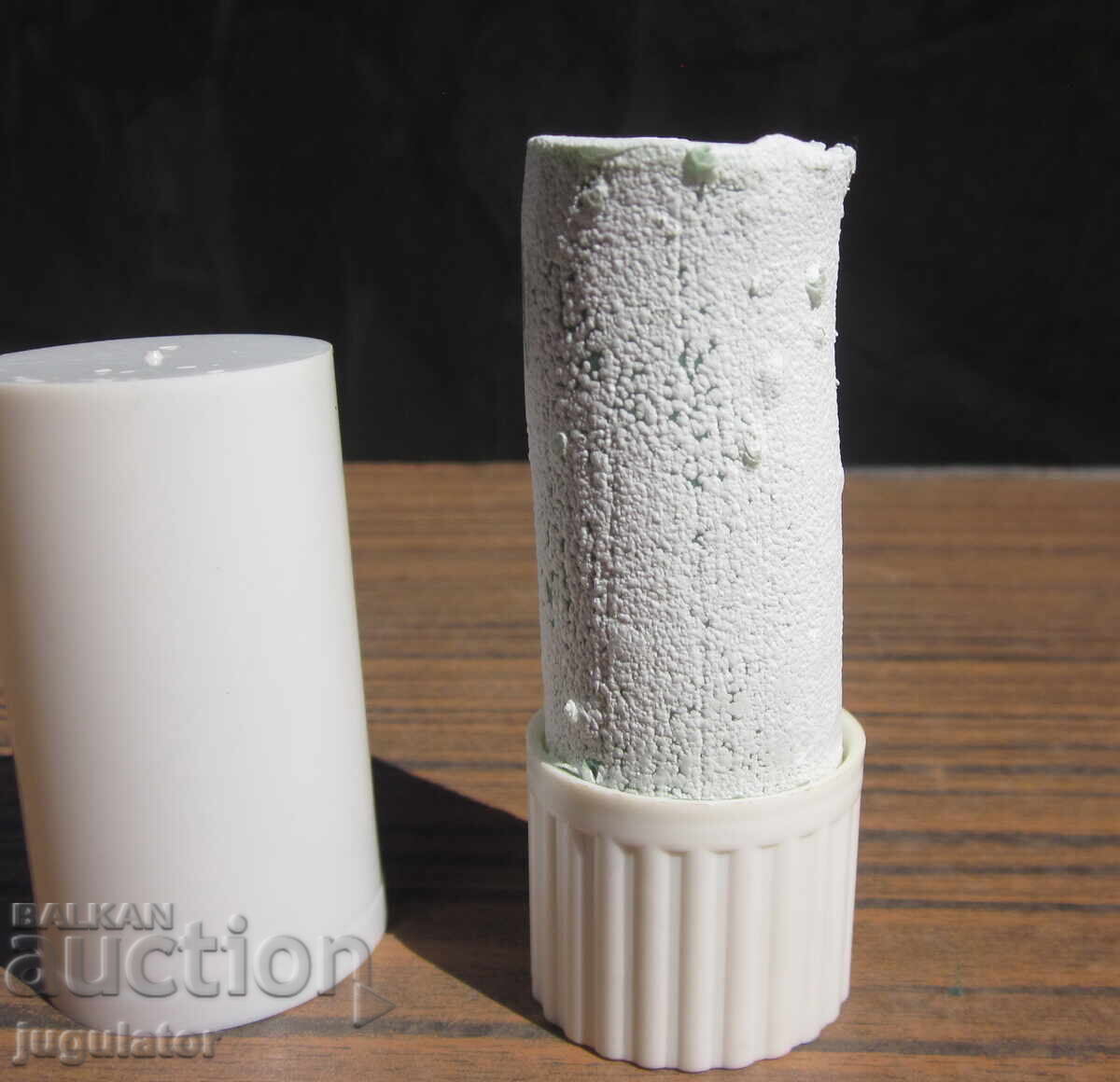 стар Български бръснарски сапун за бръснене с кутийка нов с цена 20.00 лв. | € 10.23 стар Български бръснарски сапун за бръснене с кутийка нов с цена 20.00 лв. | € 10.23