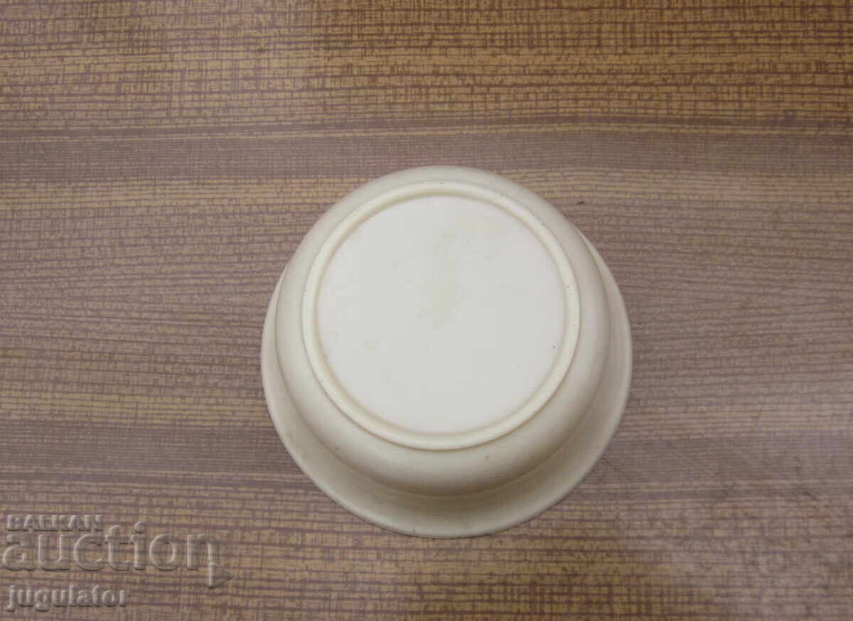 Доставка на стар Български бакелитен бръснарски тас тасче за бръснене Доставка на стар Български бакелитен бръснарски тас тасче за бръснене