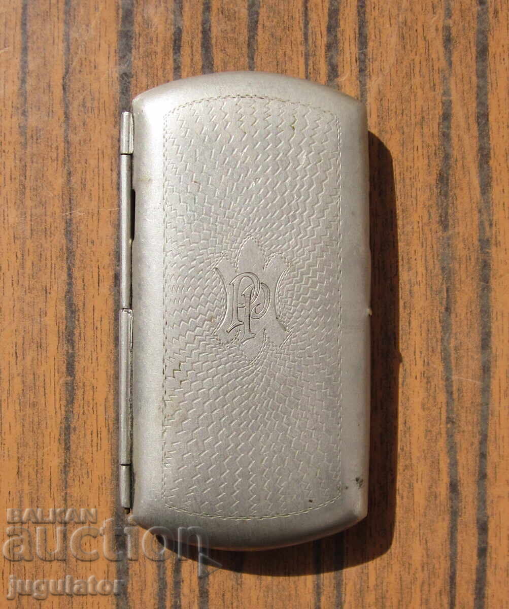 Аукцион старинна Германска табакера за цигари alpacca от 1920'те год Аукцион старинна Германска табакера за цигари alpacca от 1920'те год